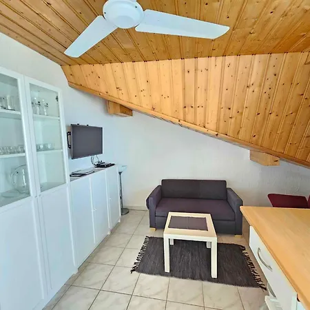 In Novi Vinodolski 54939 Apartman *