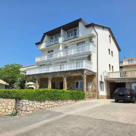 In Novi Vinodolski 54939 Apartman *